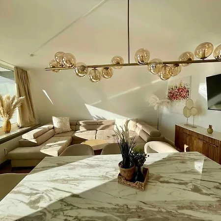 Casarina - Stylisches Penthouse Im Zentrum Apartmán Augsburg