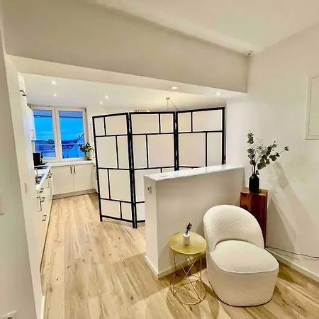 Casarina - Stylisches Penthouse Im Zentrum Augusta